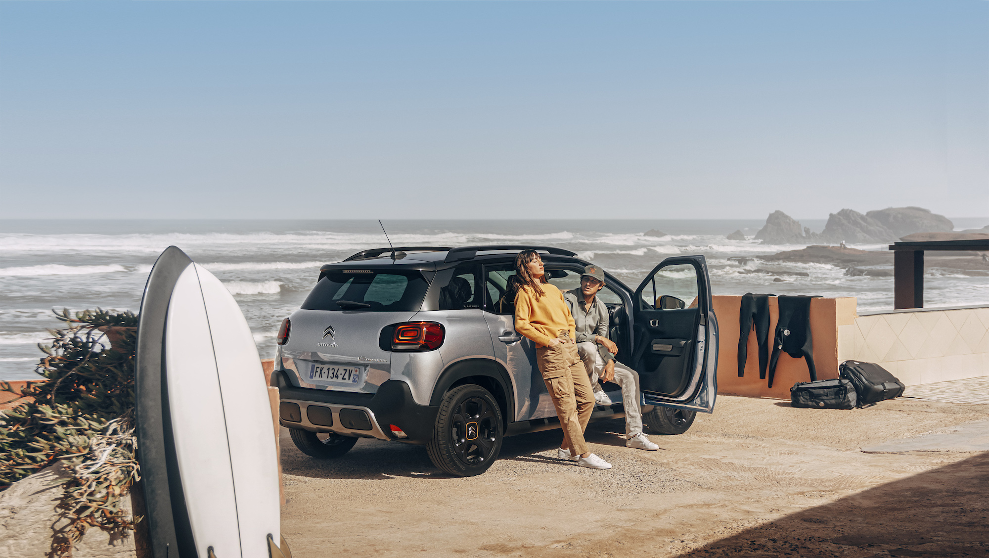 サーフブランドRIP CURLとのコラボーレションから生まれた