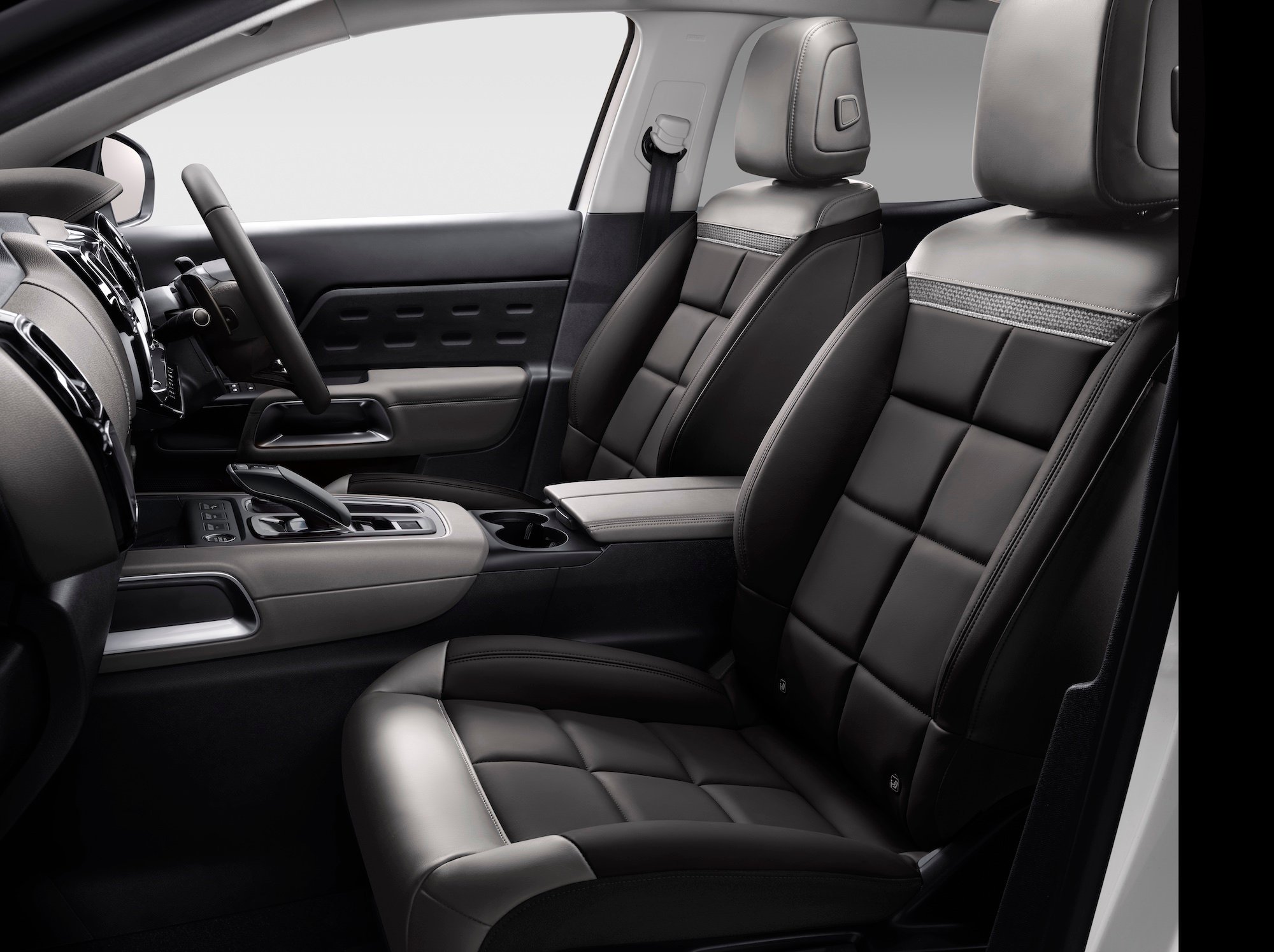20210624_C5AIRCROSS_SUV_PLUG-IN_HYBRID011