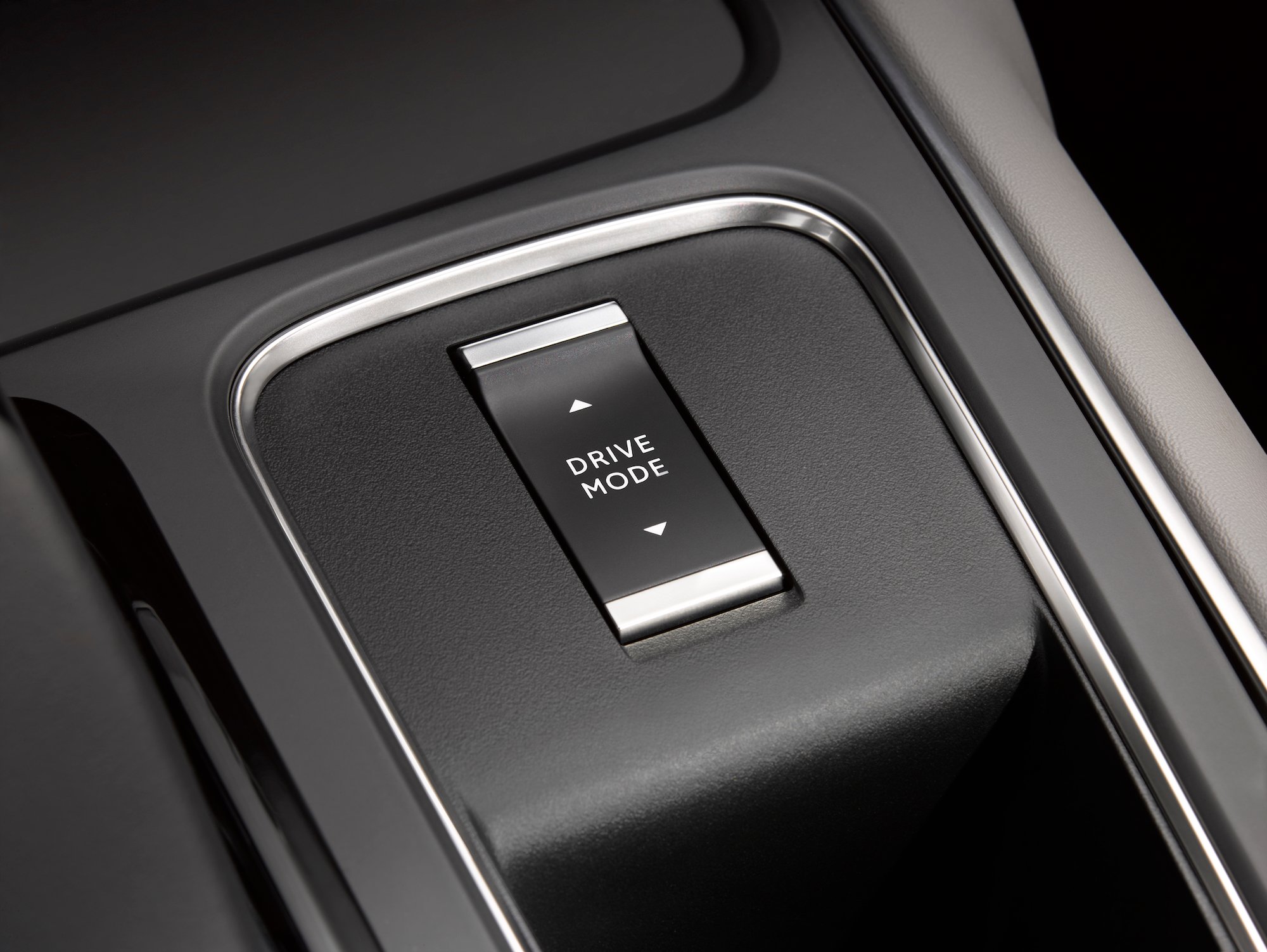 20210624_C5AIRCROSS_SUV_PLUG-IN_HYBRID018