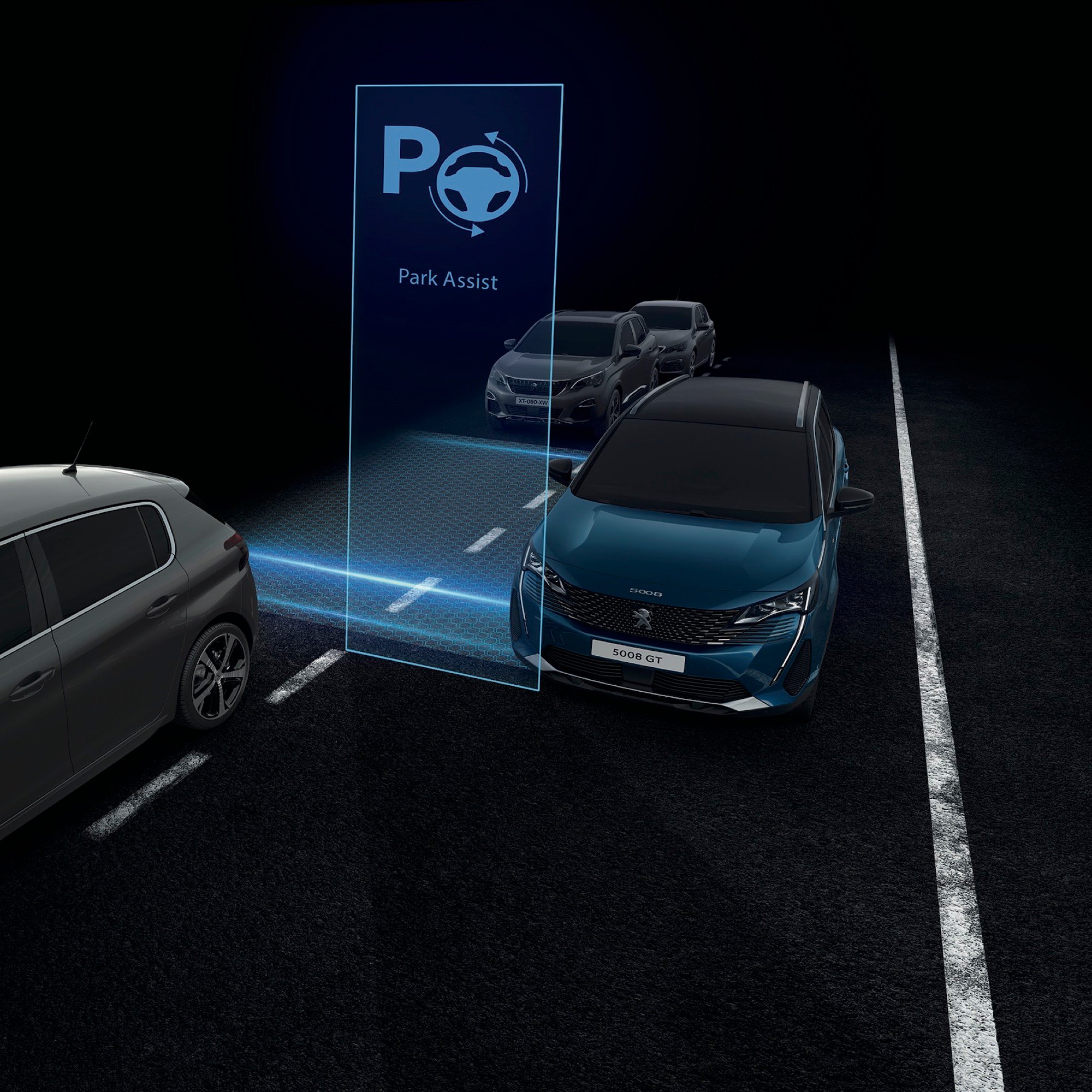 ポストミニバンで注目の7シーターSUVに華やかさをプラス。レッドナッパ