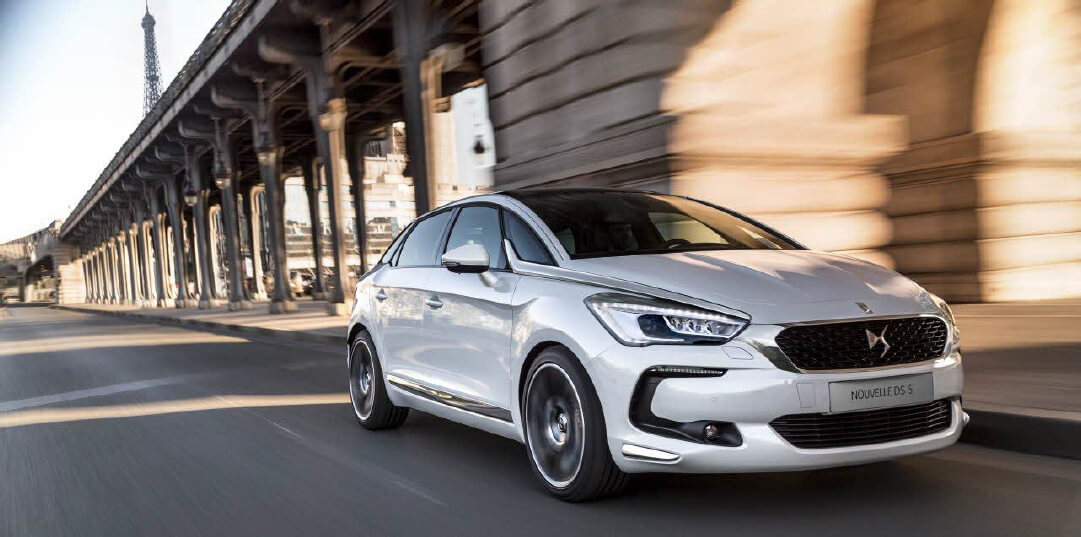 NEW DS 5 BlueHDiクリーンディーゼルデビュー | Stellantis ジャパン