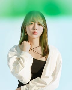 01_YonYonアー写_bright