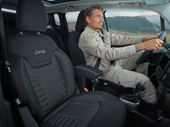 JEEP-RENEGADE-MHEV-MY25-1280X960-SEATS