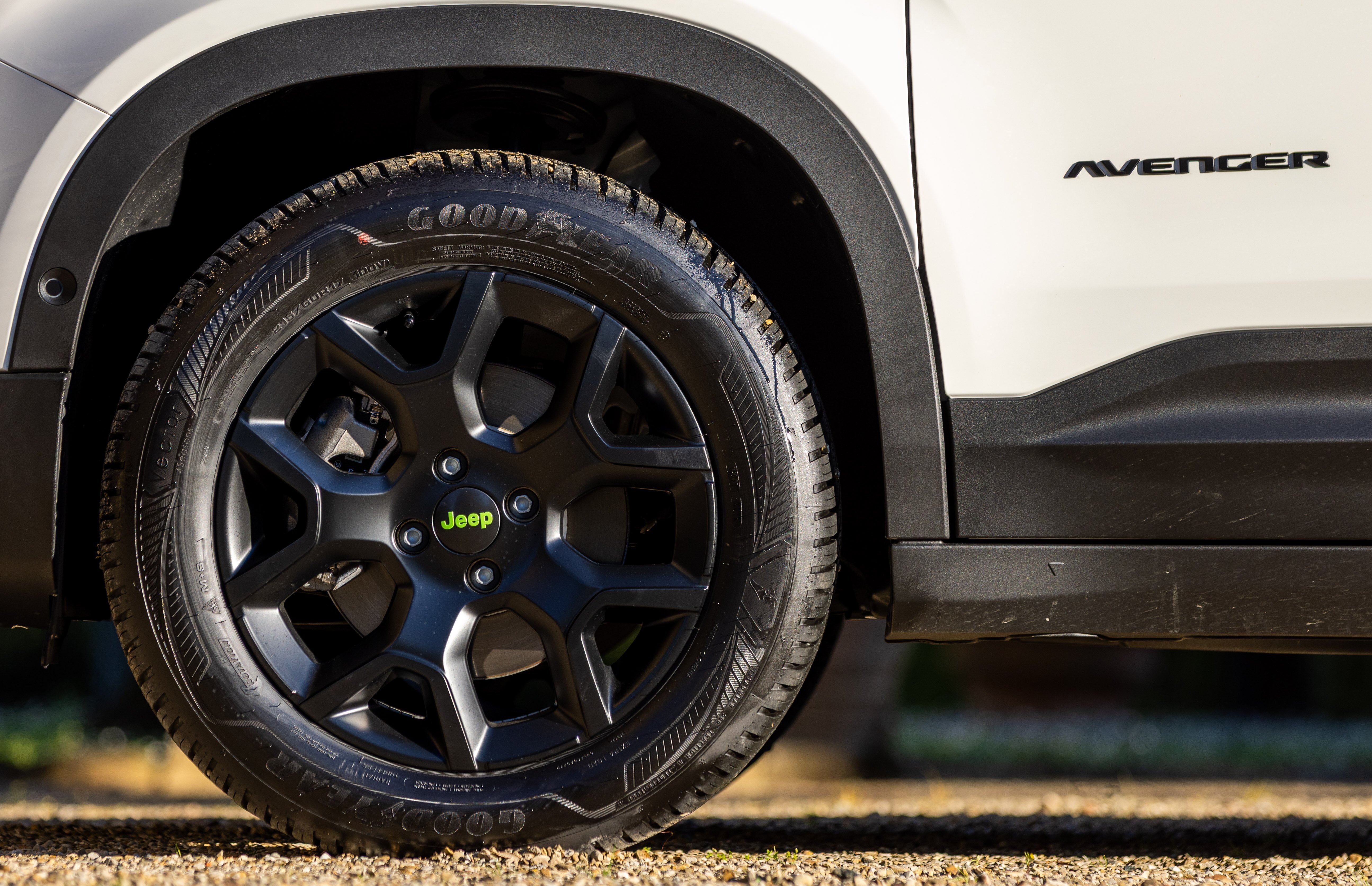 JeepAvenger4xe_Details-6