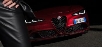 AR-GalleryFullScreen-GIULIA-QV-COLLEZIONE-3_DSK