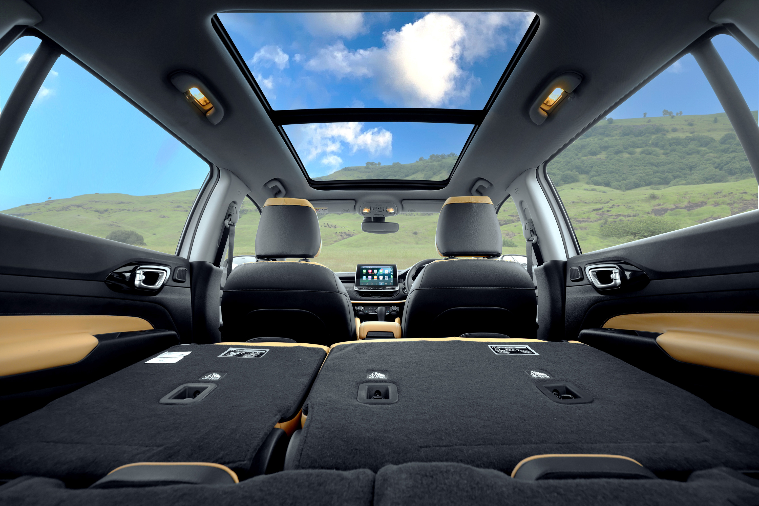 ジープ 「Jeep® Commander Overland」を発売 | Stellantis ジャパン
